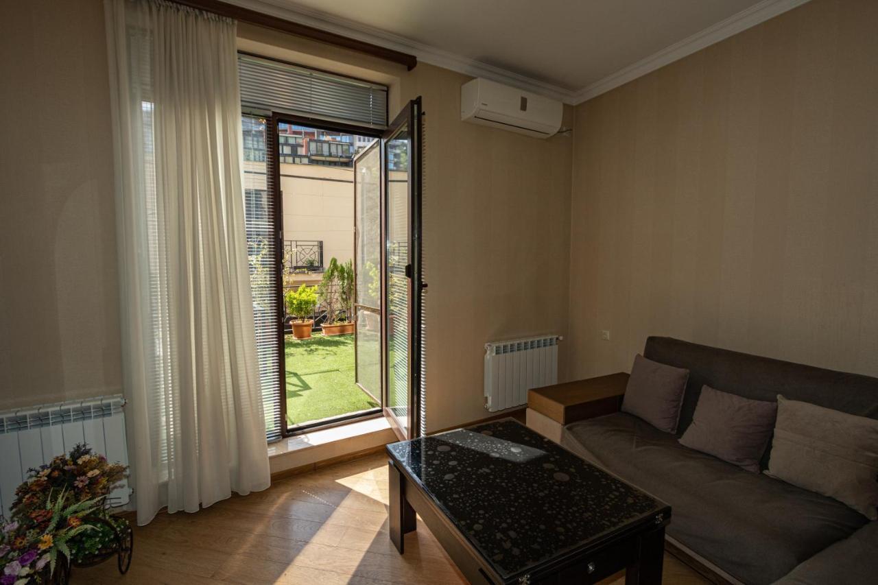 Brand New Apartment With Terrace Τυφλίδα Εξωτερικό φωτογραφία