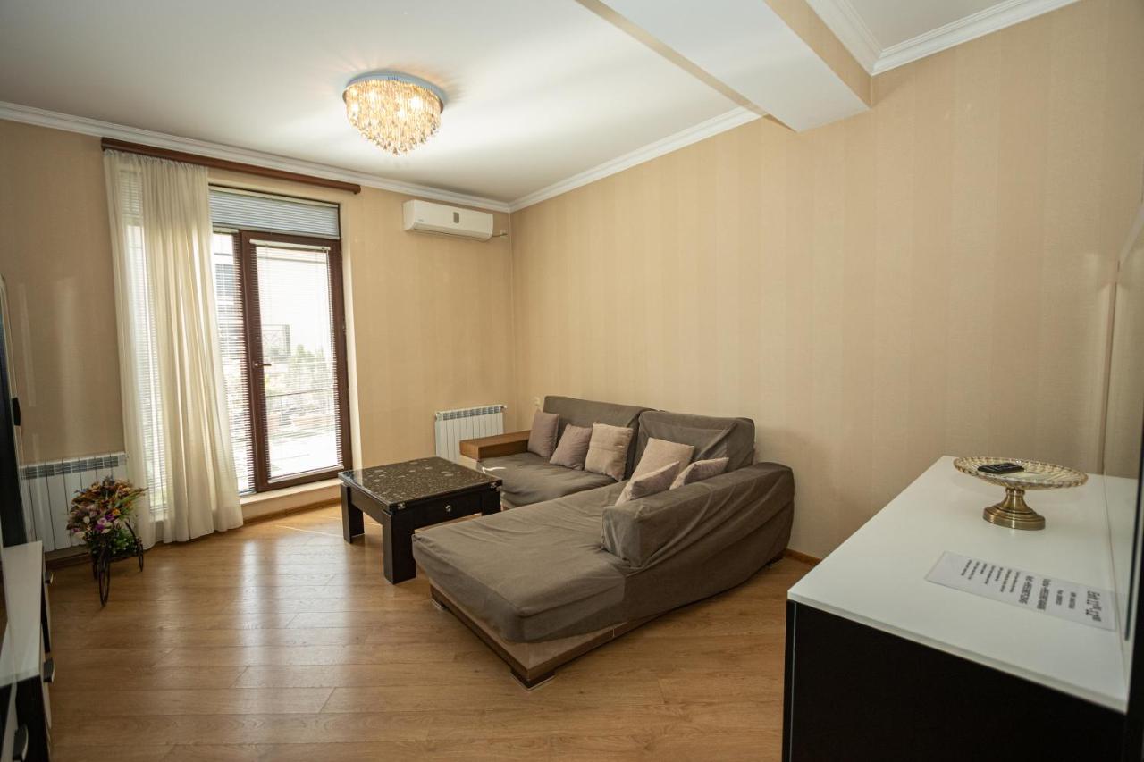 Brand New Apartment With Terrace Τυφλίδα Εξωτερικό φωτογραφία